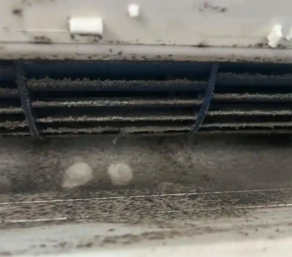 明溪空调吹的风有股烧焦味是怎么回事